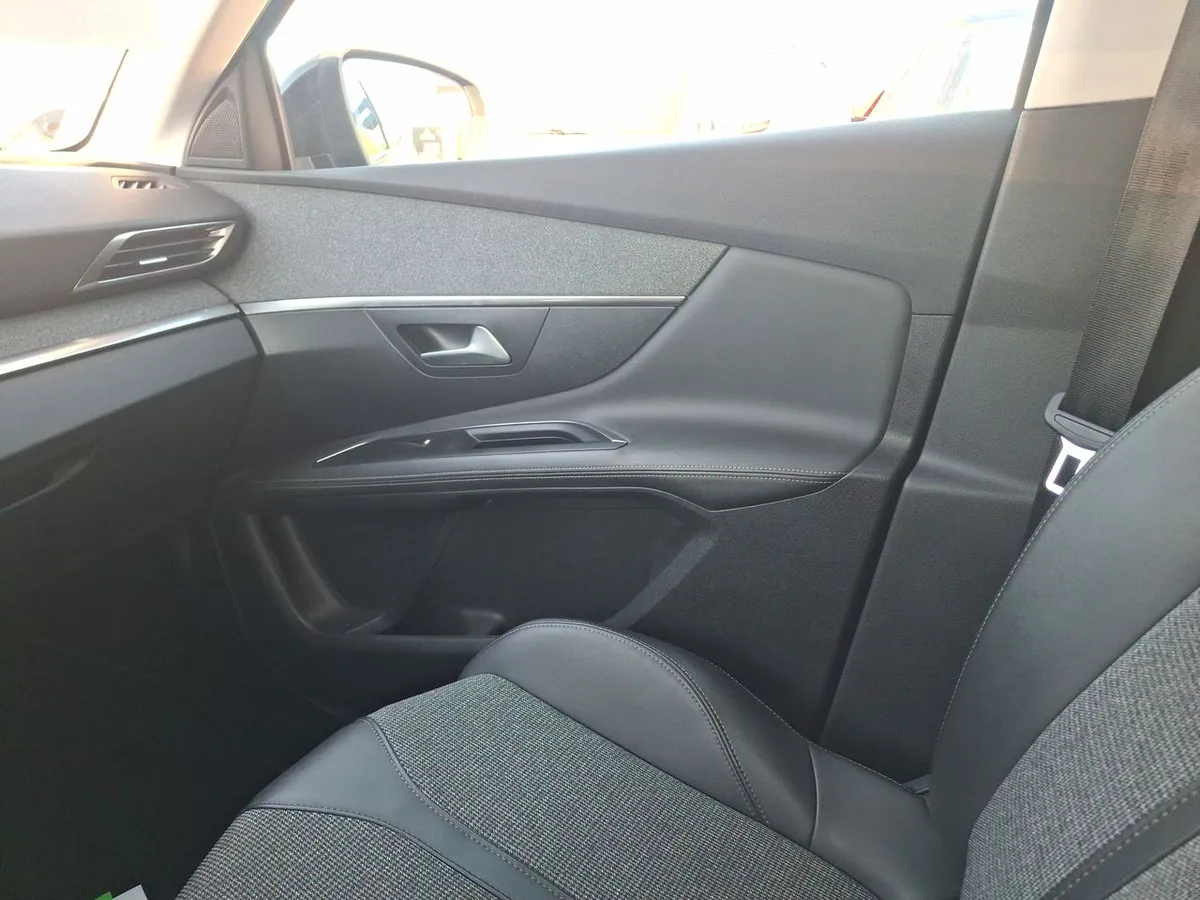 Peugeot 3008 1.6 Allure Thp 4x2 165 Eat6 5p año 2021