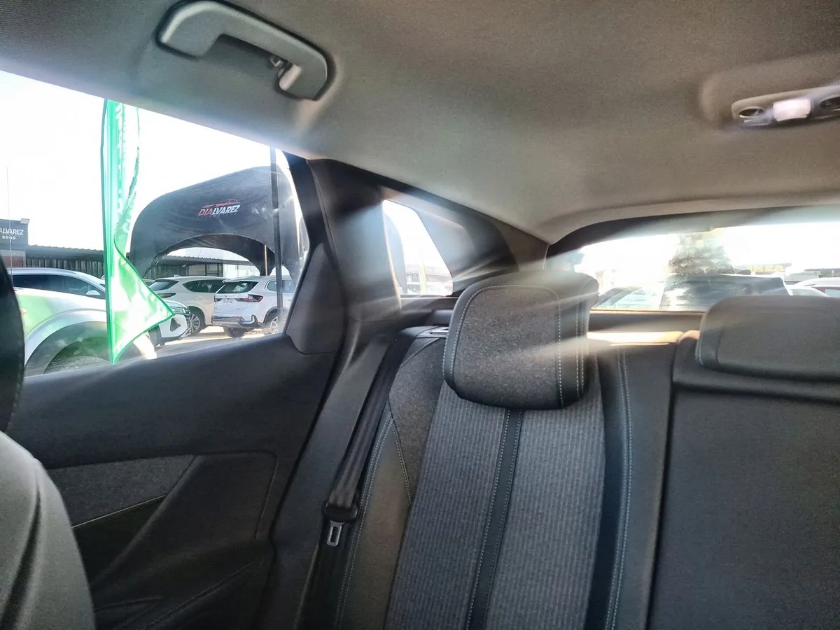 Peugeot 3008 1.5 Allure Pack Bluehdi 4x2 130 Eat8 5p año 2022