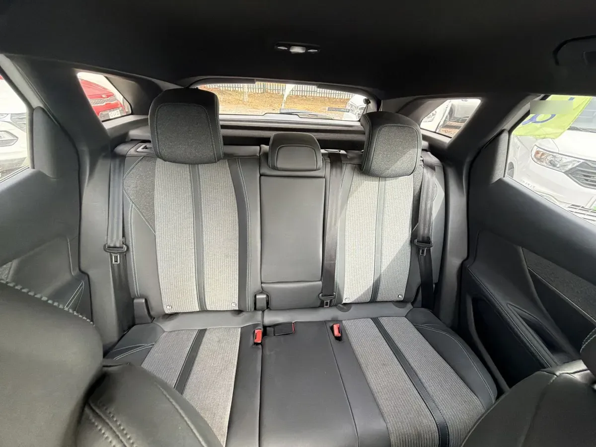 Peugeot 3008 1.5 Allure Pack Bluehdi 130 4x2 Eat8 5p año 2024