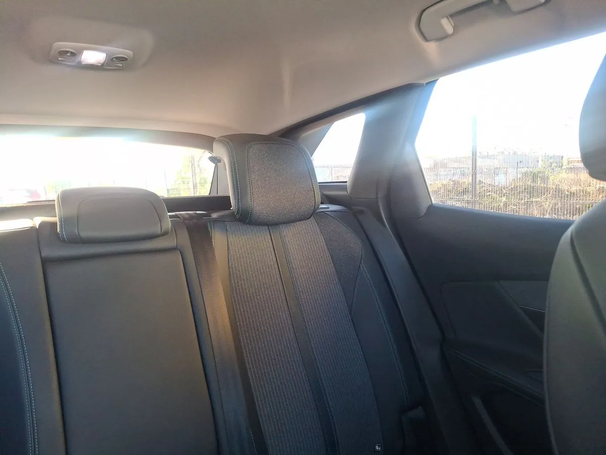 Peugeot 3008 1.5 Allure Pack Bluehdi 4x2 130 Eat8 5p año 2022