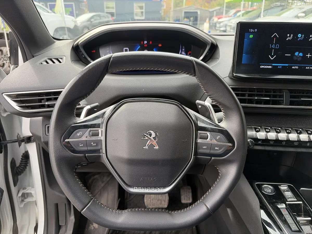 Peugeot 3008 1.5 Allure Pack Bluehdi 130 4x2 Eat8 5p año 2024