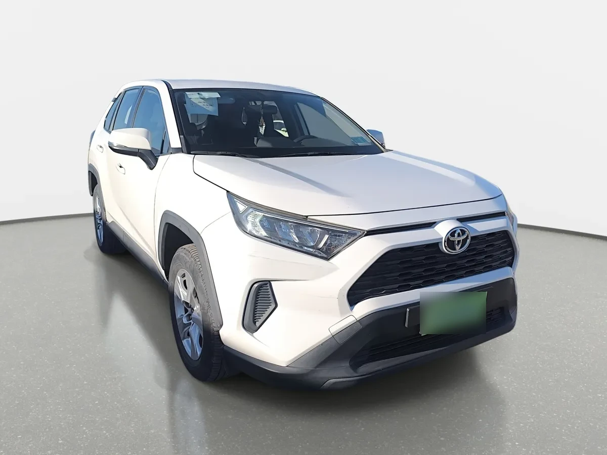Toyota Rav 4 2.0 Le 4x2 Mt 5p año 2021