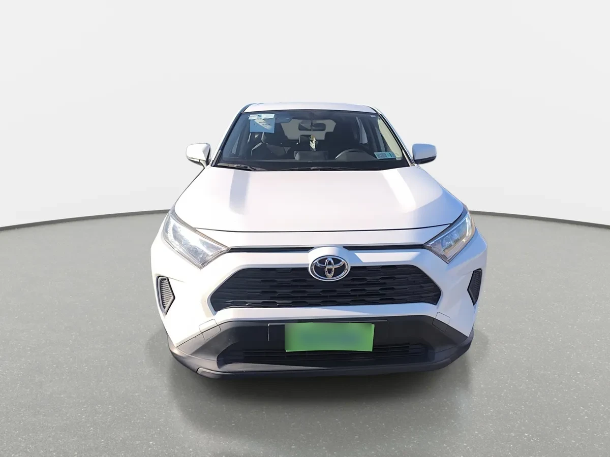Toyota Rav 4 2.0 Le 4x2 Mt 5p año 2021