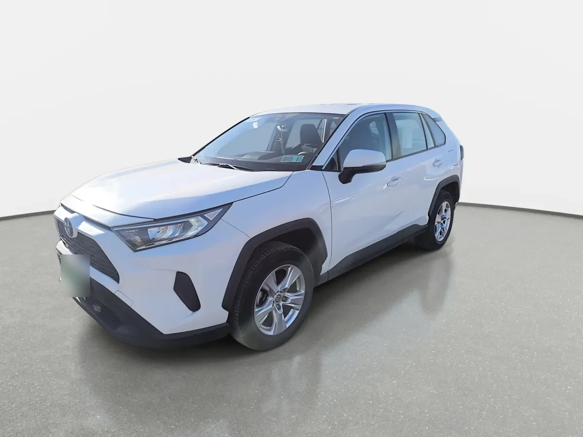 Toyota Rav 4 2.0 Le 4x2 Mt 5p año 2021