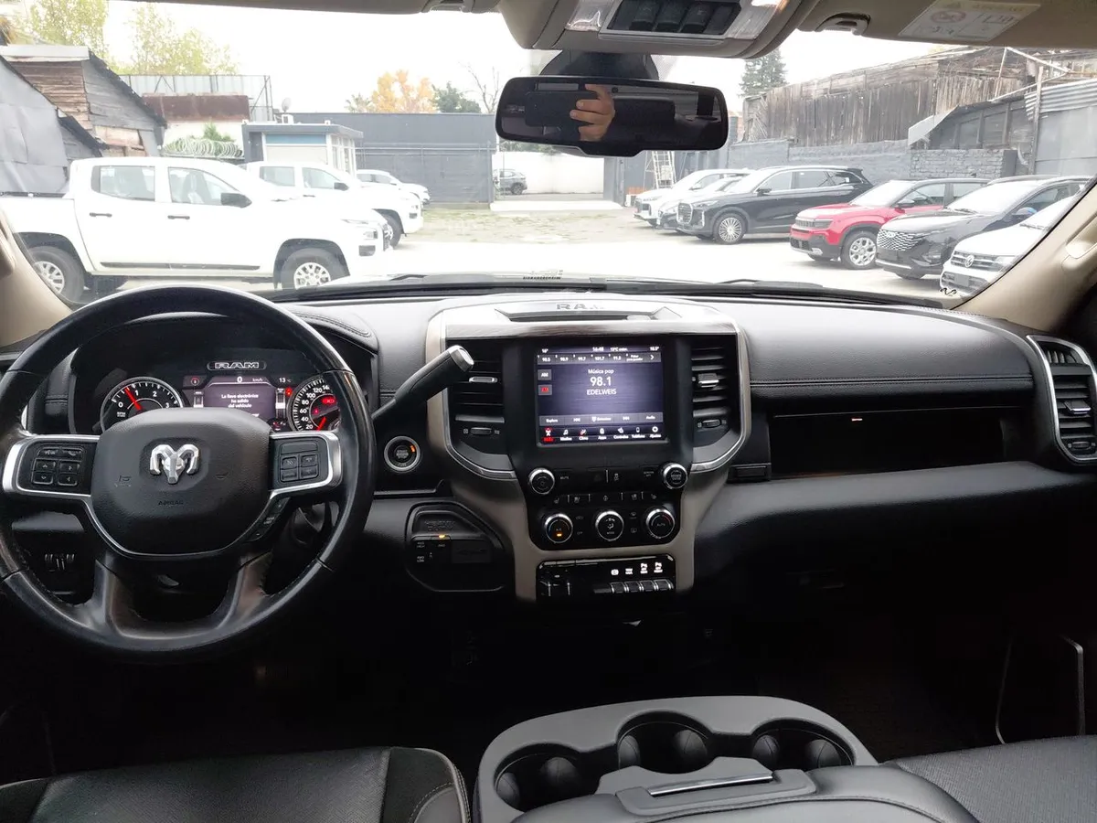 Ram 2500 6.7 Laramie 4x4 Dob. Cab. At 4p año 2021