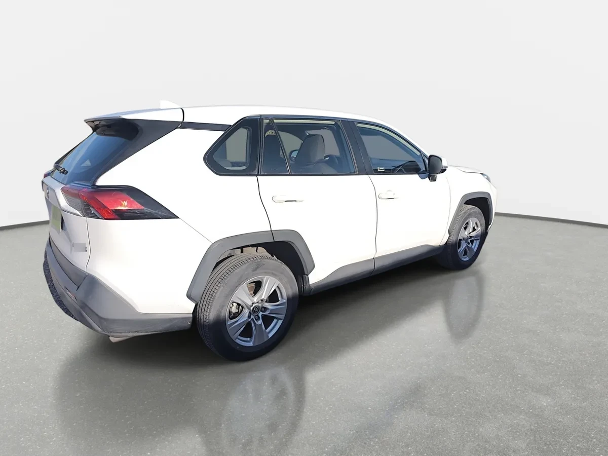 Toyota Rav 4 2.0 Le 4x2 Mt 5p año 2021