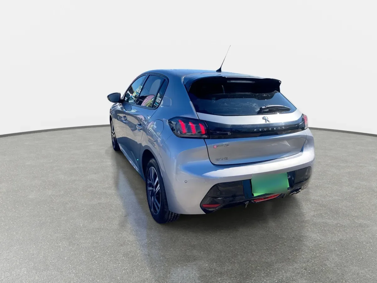 Peugeot 208 1.2 Puretech Allure Pack 130 4x2 Eat8 5p año 2023