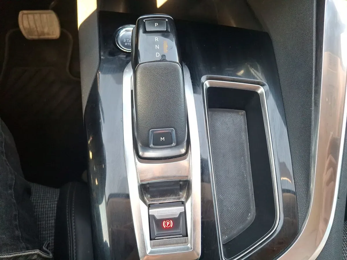 Peugeot 3008 1.6 Allure Thp 4x2 165 Eat6 5p año 2021