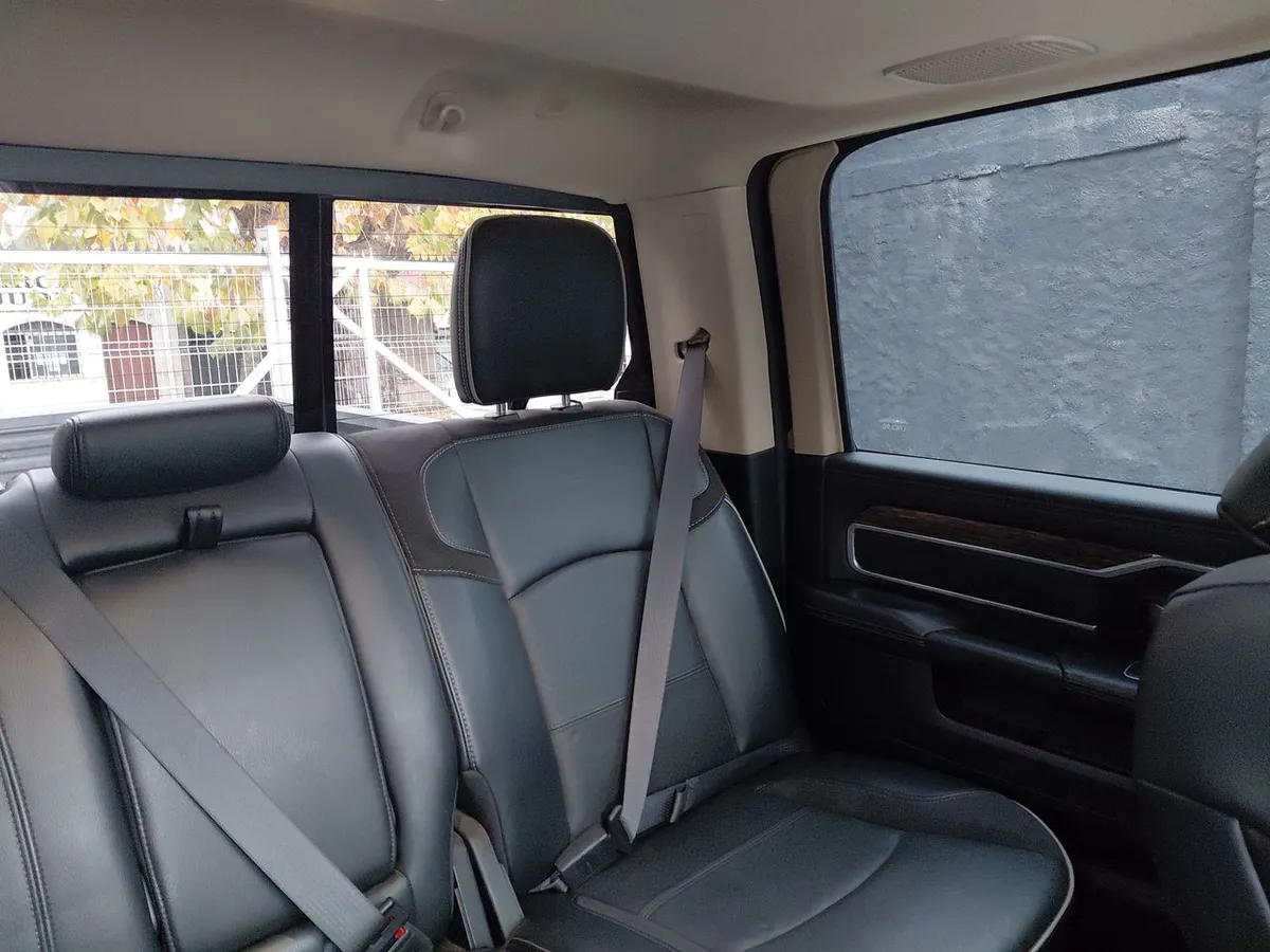 Ram 2500 6.7 Laramie 4x4 Dob. Cab. At 4p año 2021