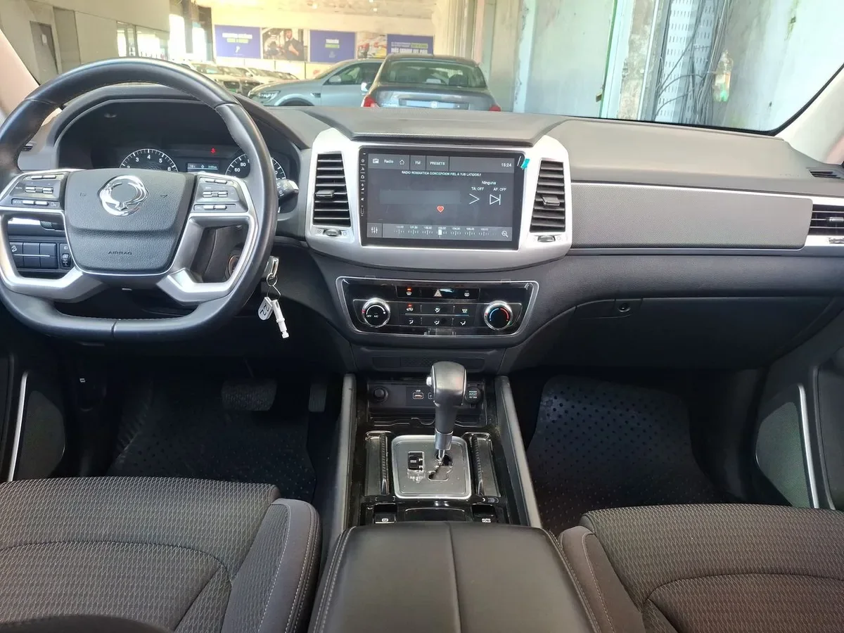 Ssangyong Rexton 2.0t Lx 4x2 6ab 6at 5p año 2024