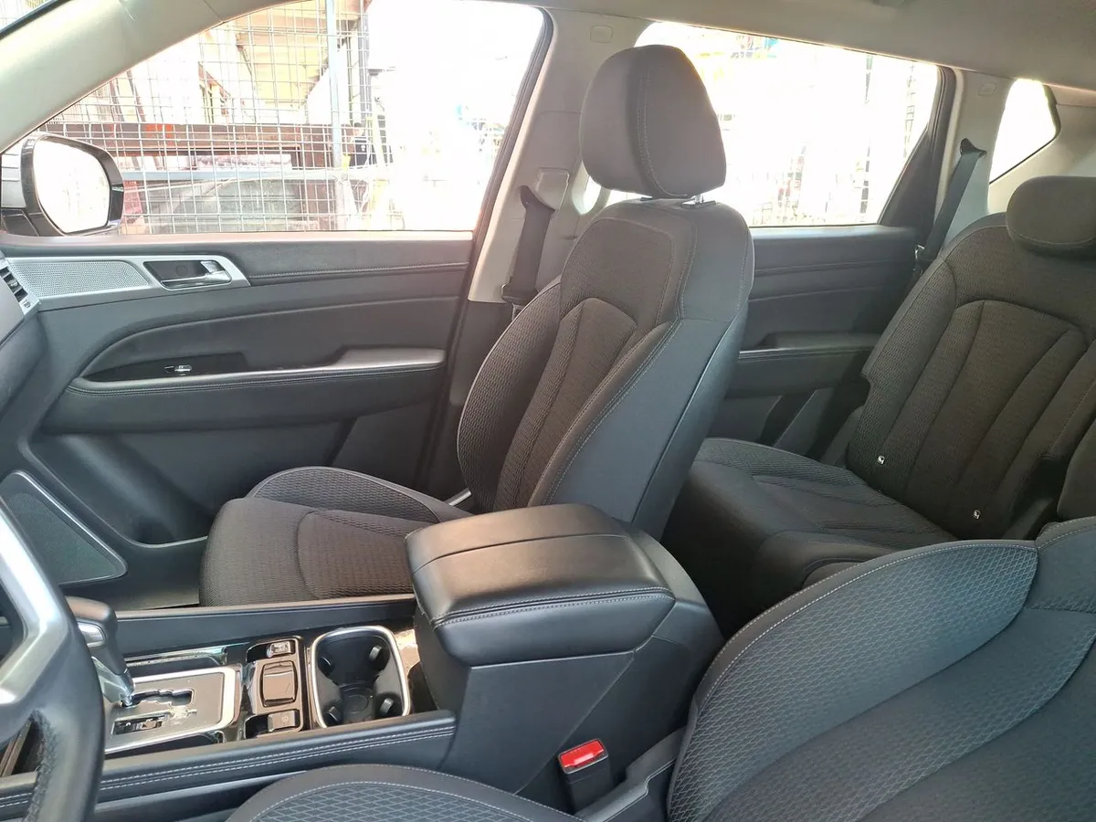 Ssangyong Rexton 2.0t Lx 4x2 6ab 6at 5p año 2024