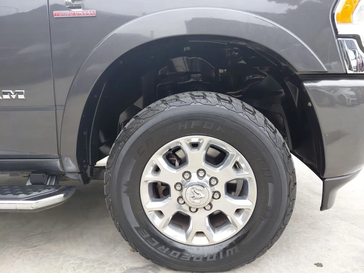 Ram 2500 6.7 Laramie 4x4 Dob. Cab. At 4p año 2021