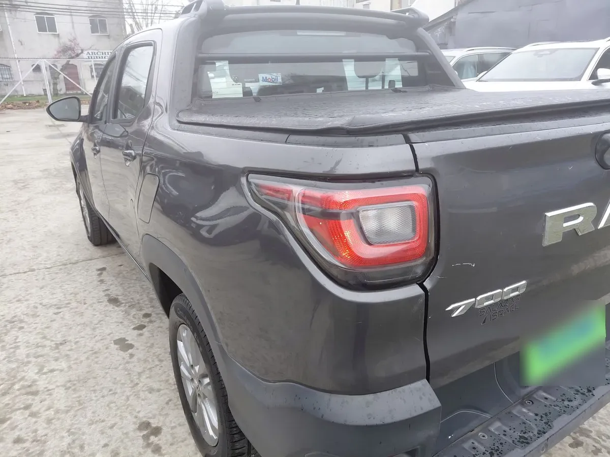 Ram 700 1.3 Bighorn 4x2 Dob. Cab. Mt 4p año 2024