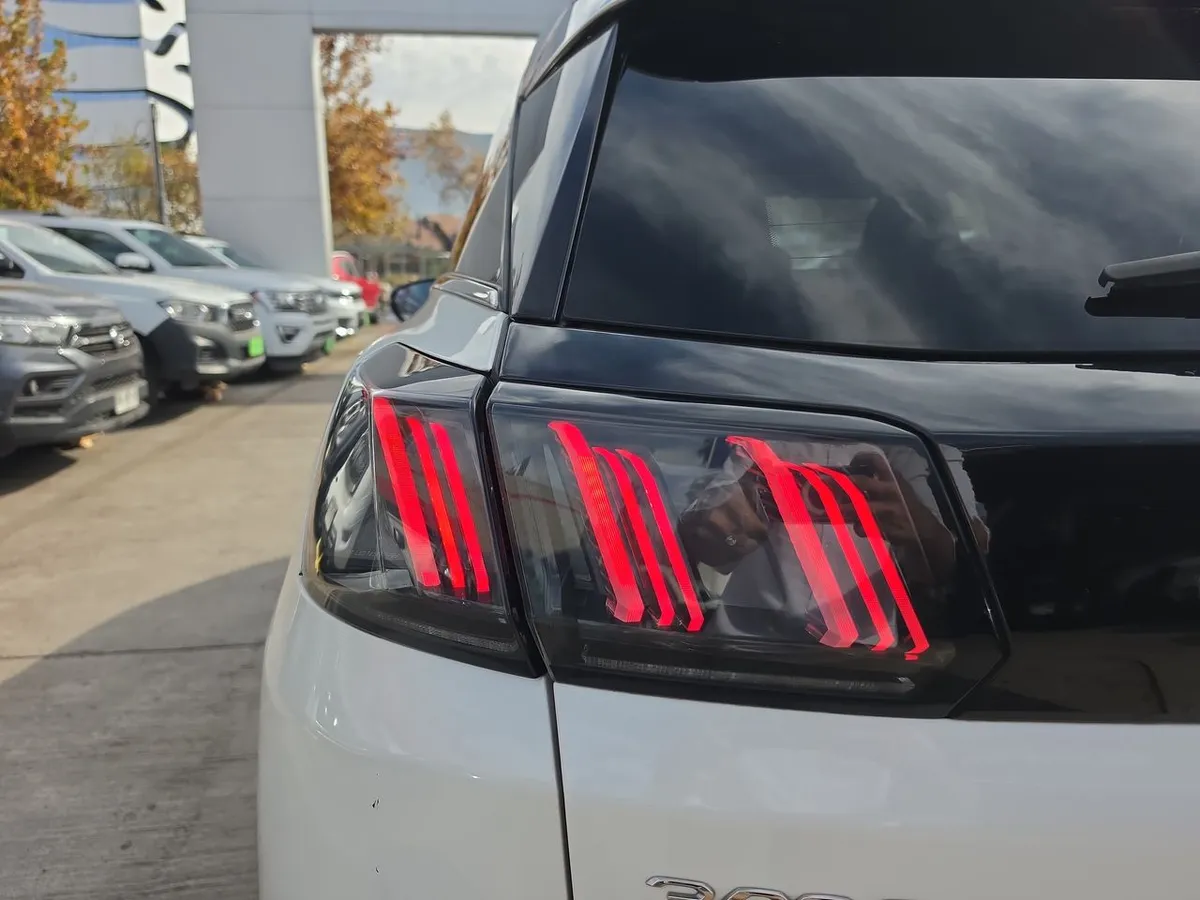 Peugeot 3008 1.6 Gt Puretech 4x2 180 Eat8 5p año 2022