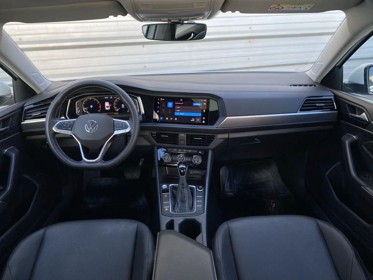 Volkswagen Jetta 1.4 Comfortline Sky 4x2 At 4p año 2024