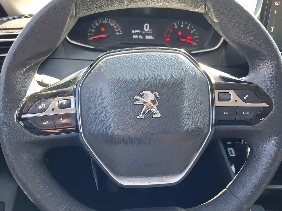 Peugeot 208 1.2 Puretech Active Pack 75 4x2 Mt 5p año 2023