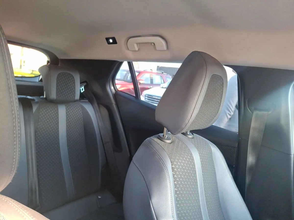 Peugeot 2008 1.2 Allure Puretech 4x2 130 At 5p año 2021