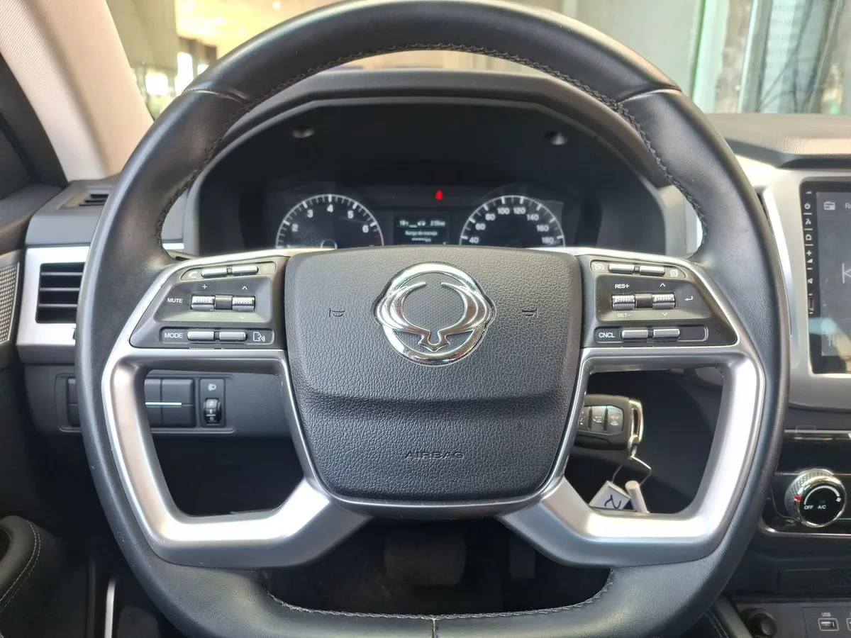 Ssangyong Rexton 2.0t Lx 4x2 6ab 6at 5p año 2024