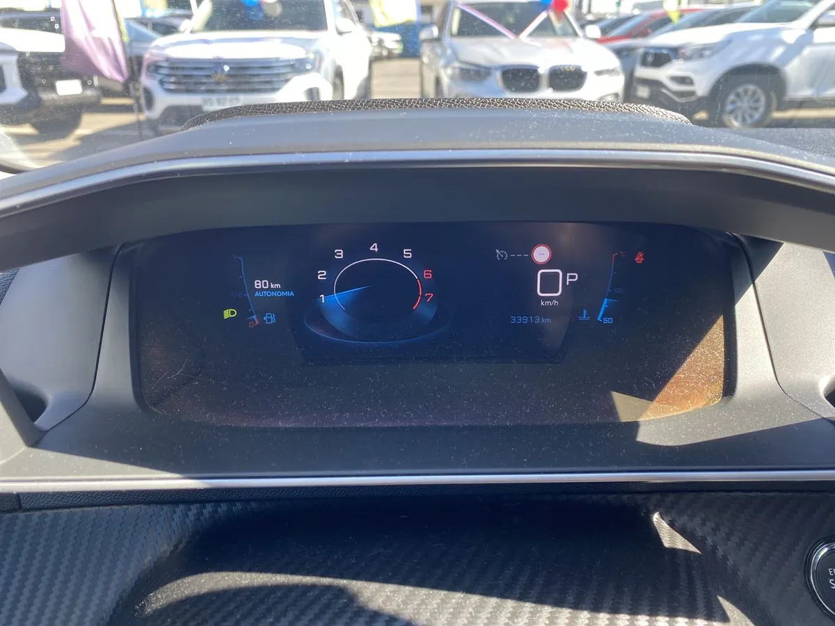 Peugeot 208 1.2 Puretech Allure Pack 130 4x2 Eat8 5p año 2023