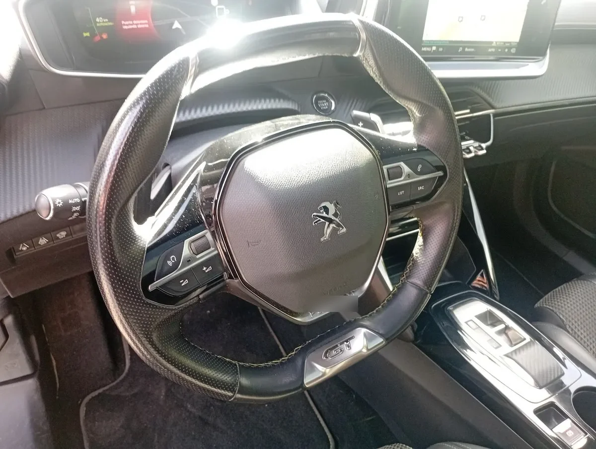 Peugeot 2008 1.5 Gt Line Bluehdi Diesel 130 4x2 Eat8 5p año 2023