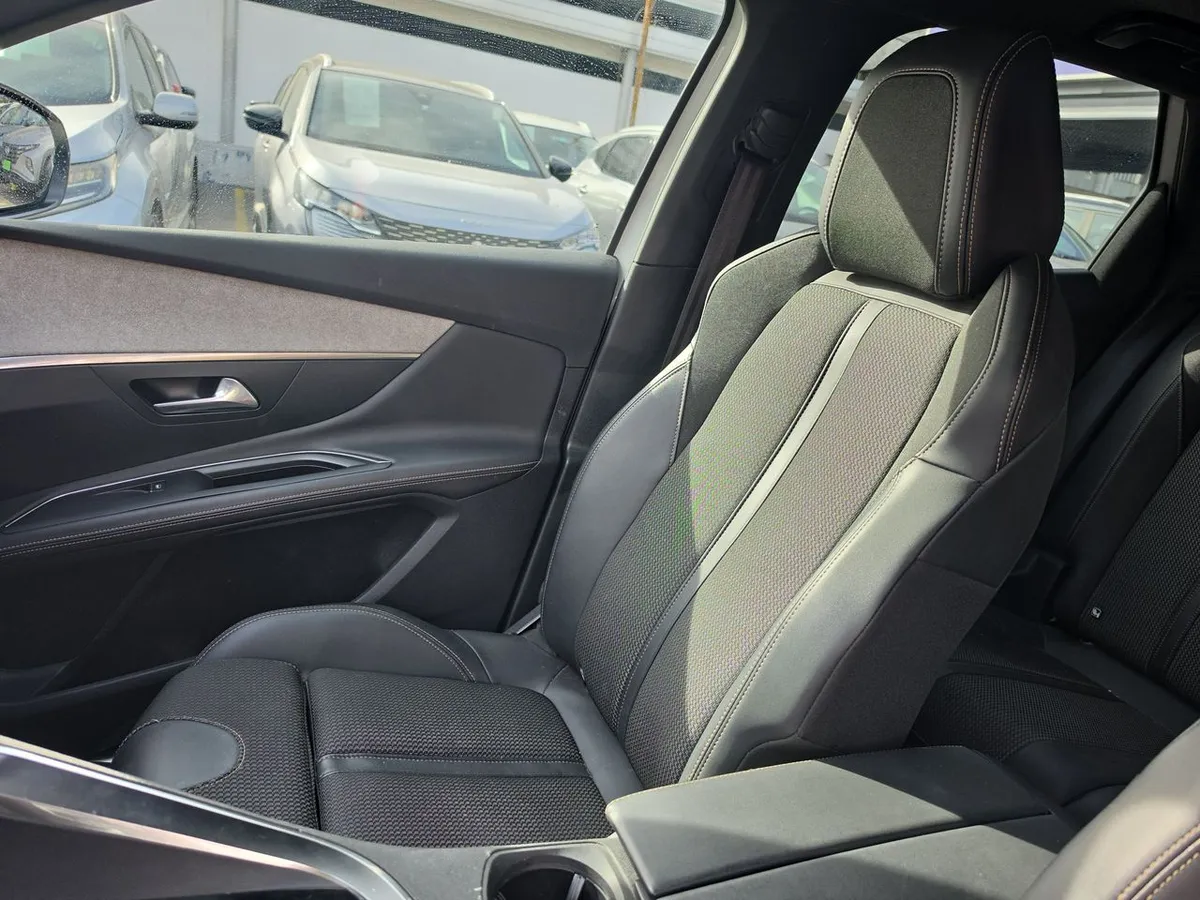 Peugeot 3008 1.6 Gt Puretech 4x2 180 Eat8 5p año 2022