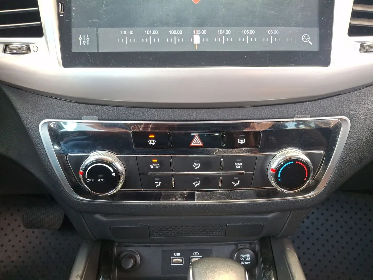 Ssangyong Rexton 2.0t Lx 4x2 6ab 6at 5p año 2024