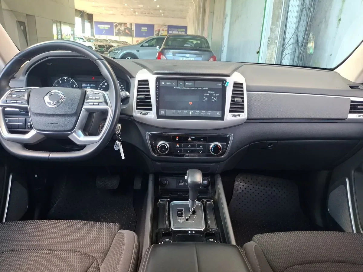 Ssangyong Rexton 2.0t Lx 4x2 6ab 6at 5p año 2024