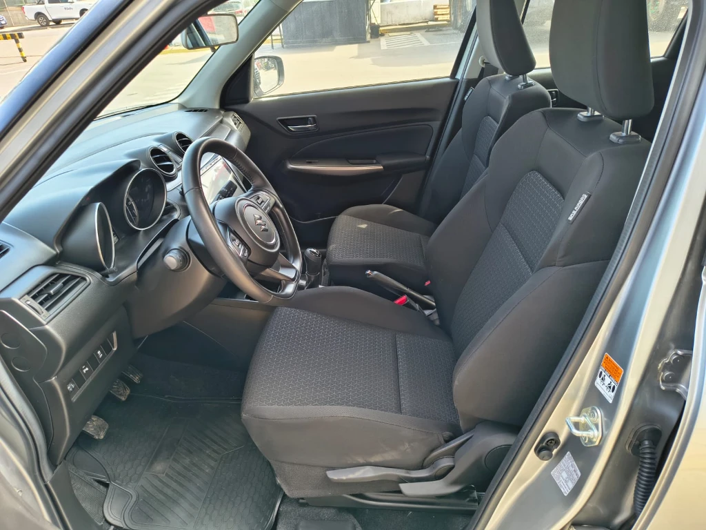 Suzuki Swift 1.2 Glx Plus año 2024