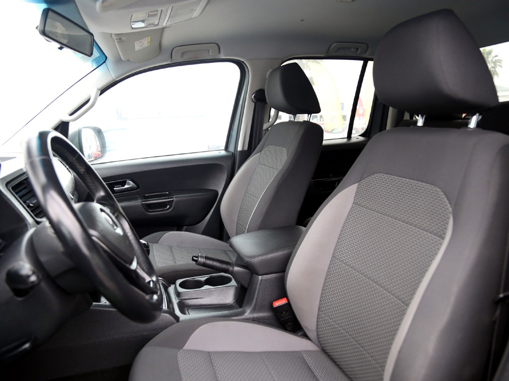 Volkswagen Amarok Trendline 4x2 2.0 Mt año 2023