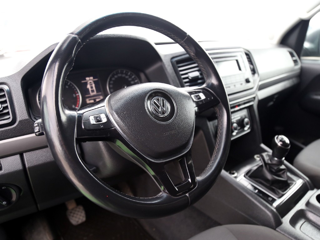 Volkswagen Amarok Trendline 4x2 2.0 Mt año 2023