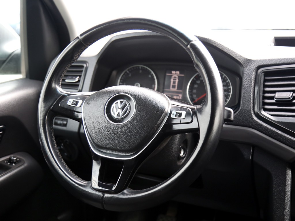 Volkswagen Amarok Trendline 4x2 2.0 Mt año 2023