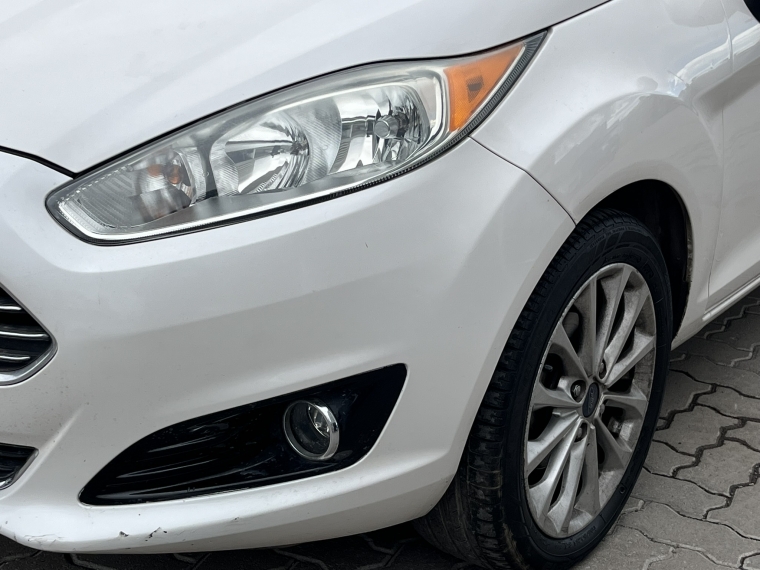 Ford Fiesta Titanium 1.6 año 2017