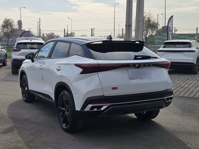 Omoda C5 1.5 T Luxury At año 2025