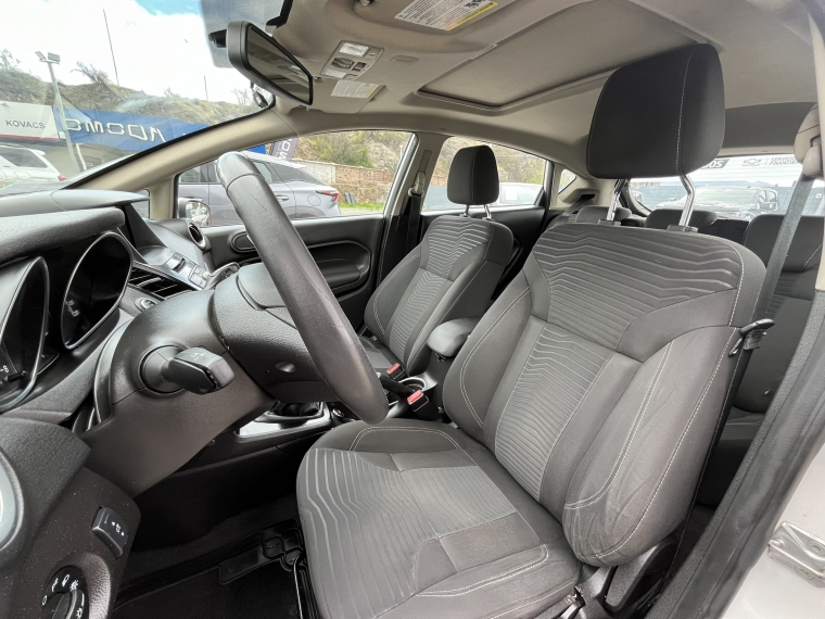 Ford Fiesta Titanium 1.6 año 2017