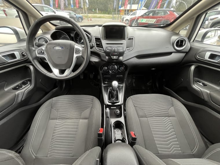 Ford Fiesta Titanium 1.6 año 2017