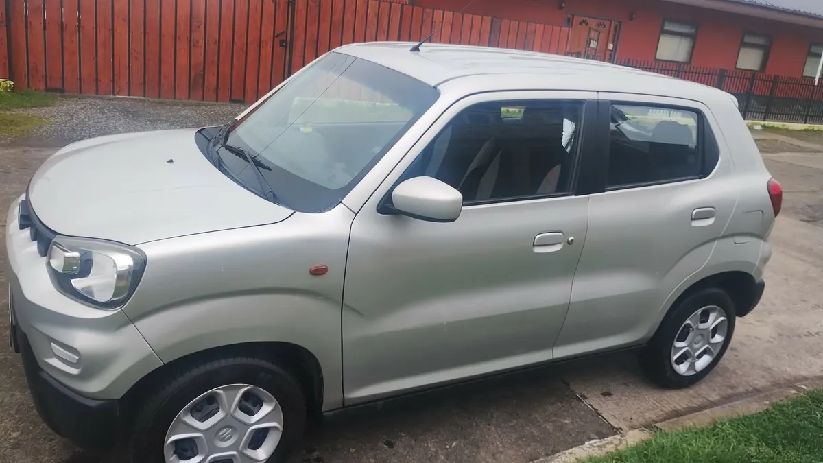 SUZUKI S-PRESSO 1.0 Glx Ac Mt año 2022