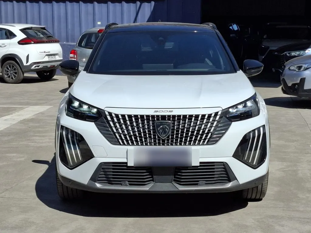 Peugeot 2008 Blue Hdi 130 Gt año 2024
