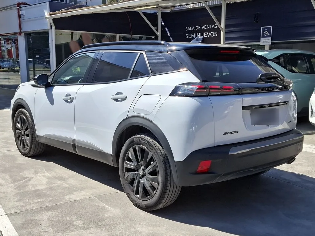 Peugeot 2008 Blue Hdi 130 Gt año 2024