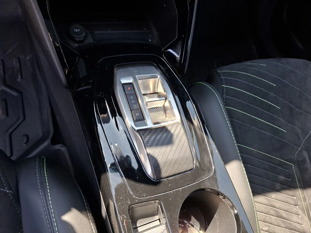 Peugeot 2008 Blue Hdi 130 Gt año 2024