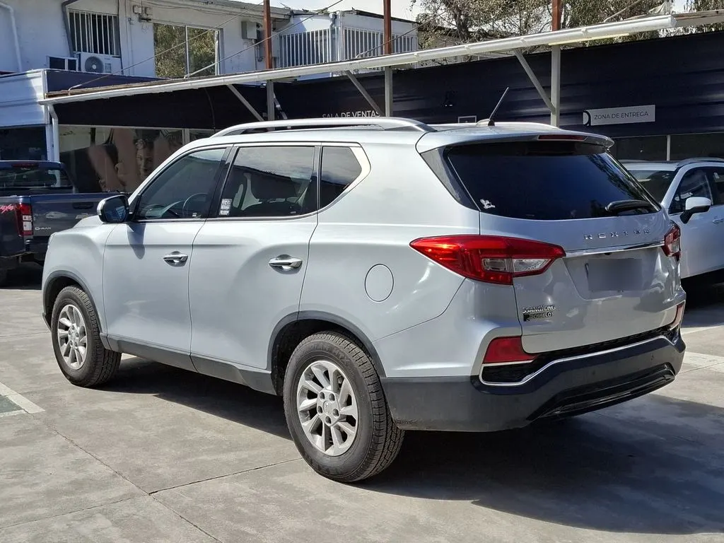 Ssangyong Rexton At 2.2 año 2018