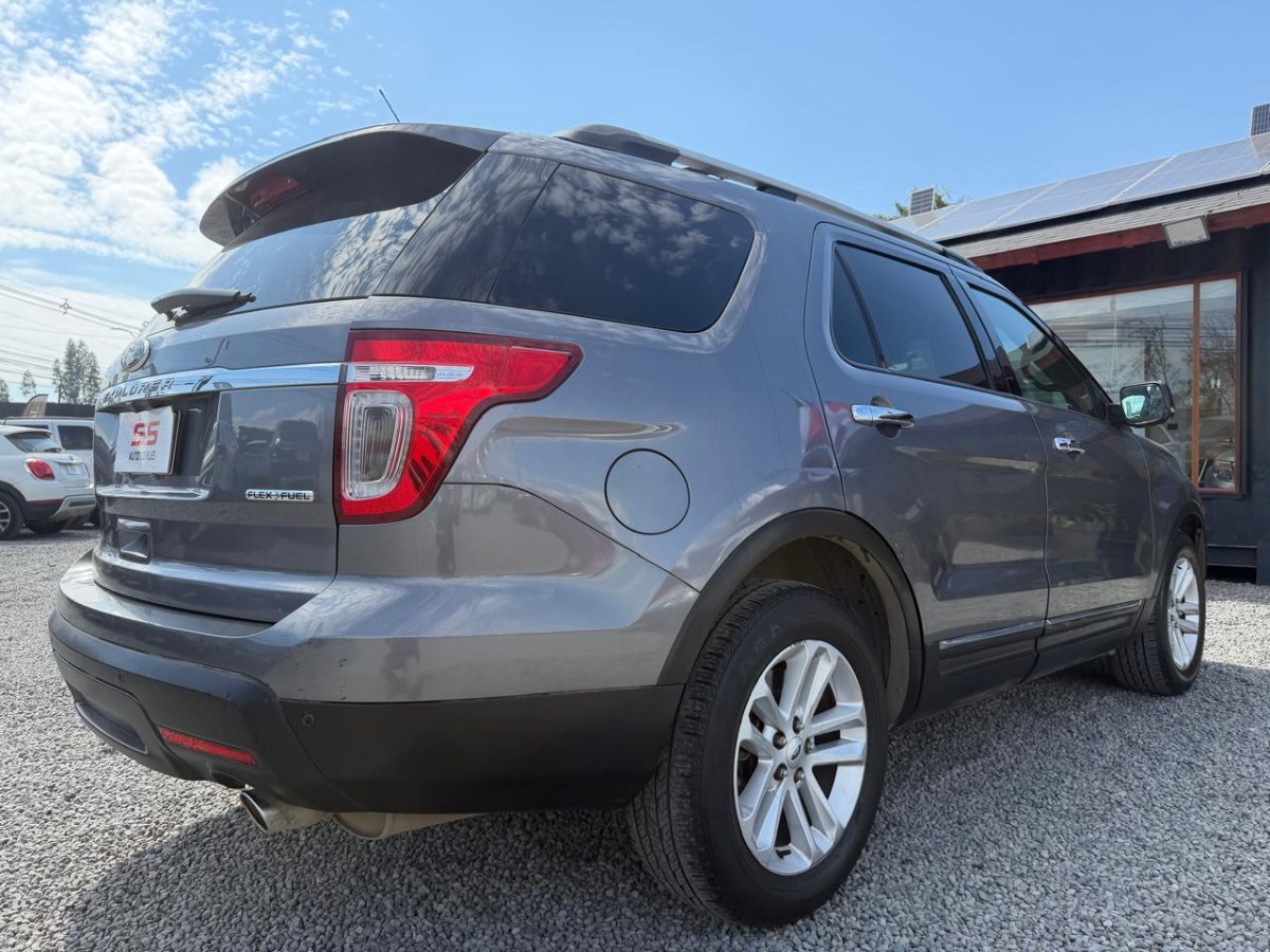 Ford Explorer 4x2 At 3.5 3 Corridas año 2014