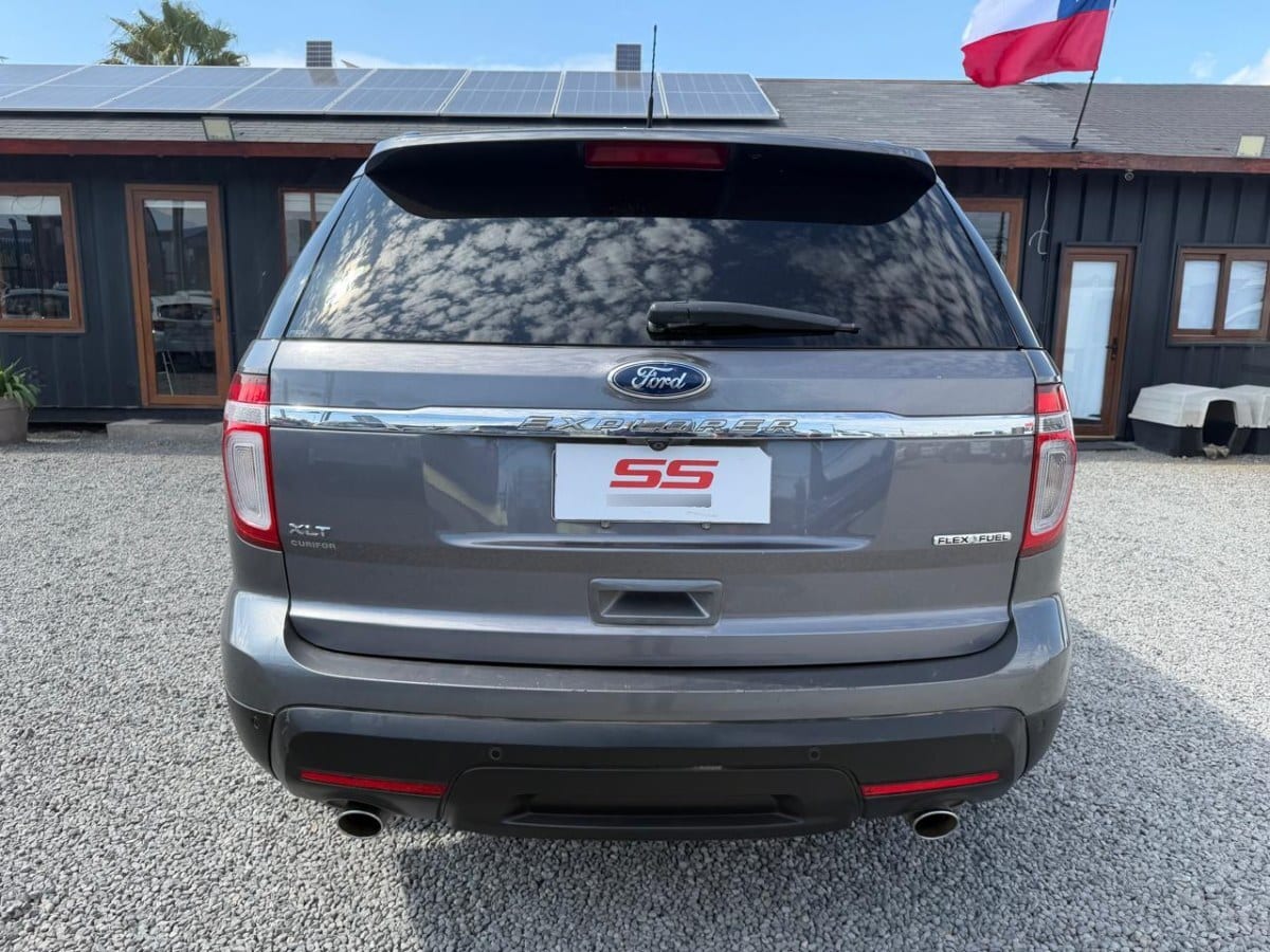 Ford Explorer 4x2 At 3.5 3 Corridas año 2014