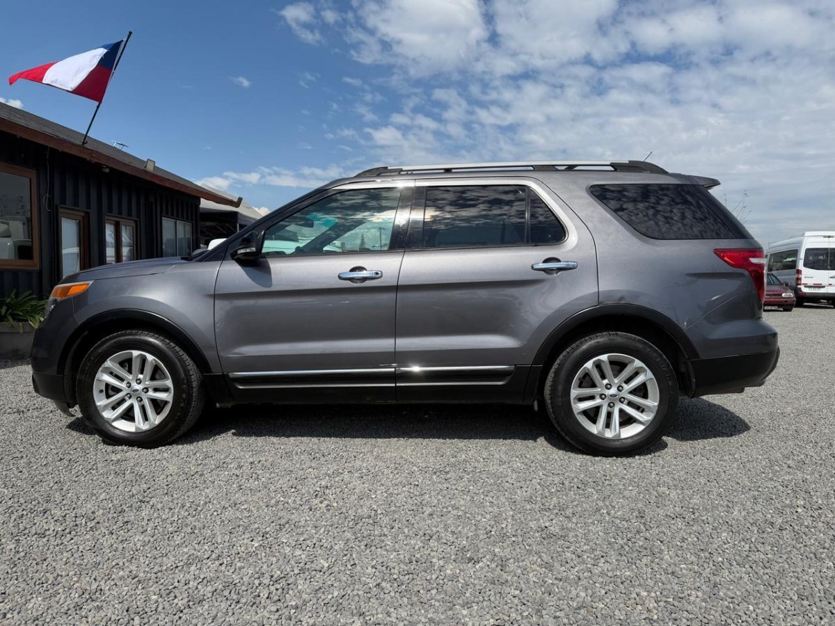 Ford Explorer 4x2 At 3.5 3 Corridas año 2014