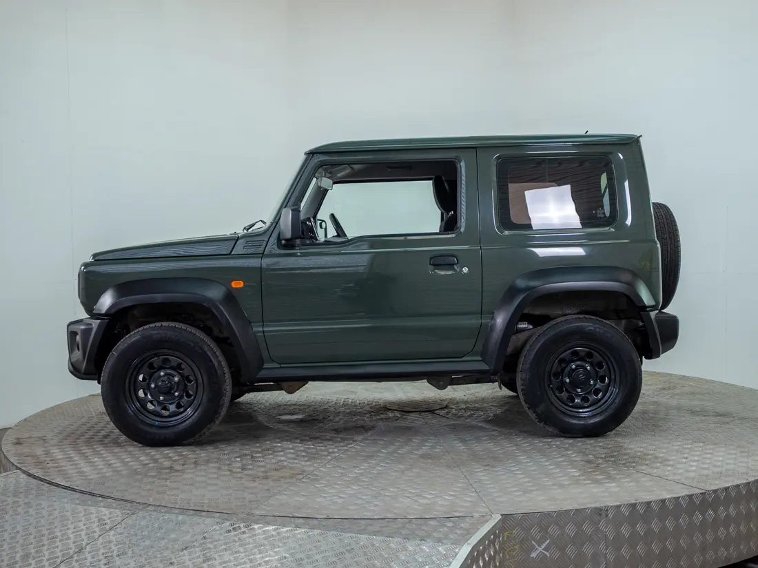 Suzuki Jimny 3p 1.5 Gl At 4x4 año 2022