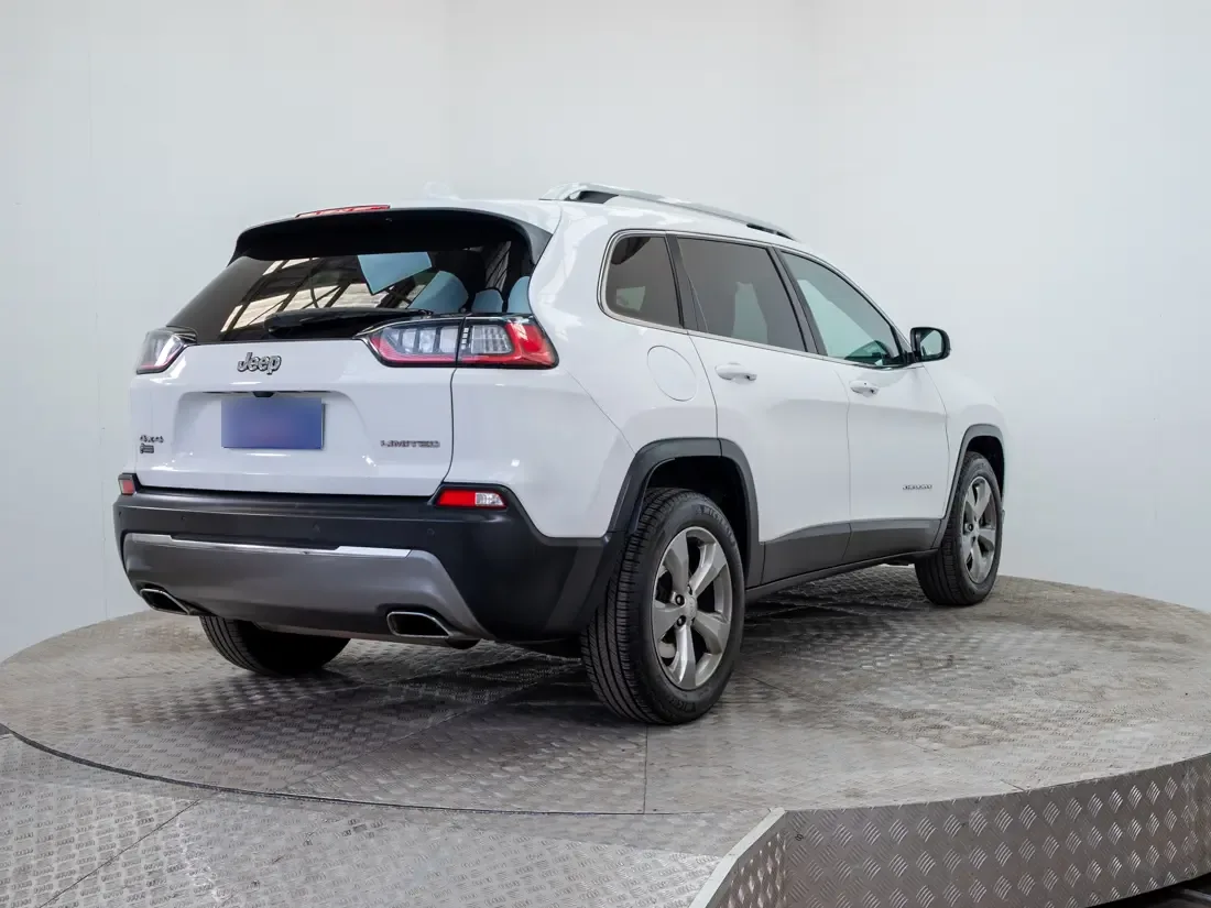 Jeep Cherokee 3.2 Limited At 4x4 año 2020