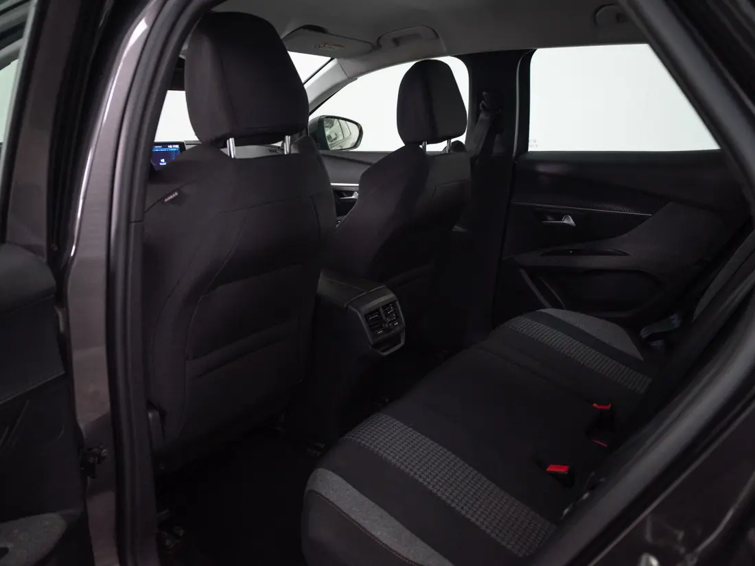 Peugeot 3008 3008 1.2 Active Pack Puretech 130 Mt año 2021