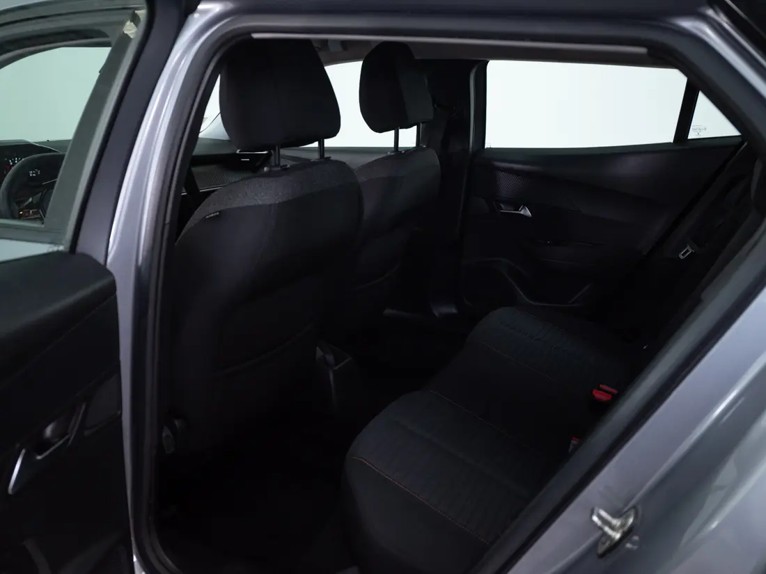 Peugeot 2008 2008 1.2 Active Puretech 130 Mt año 2021