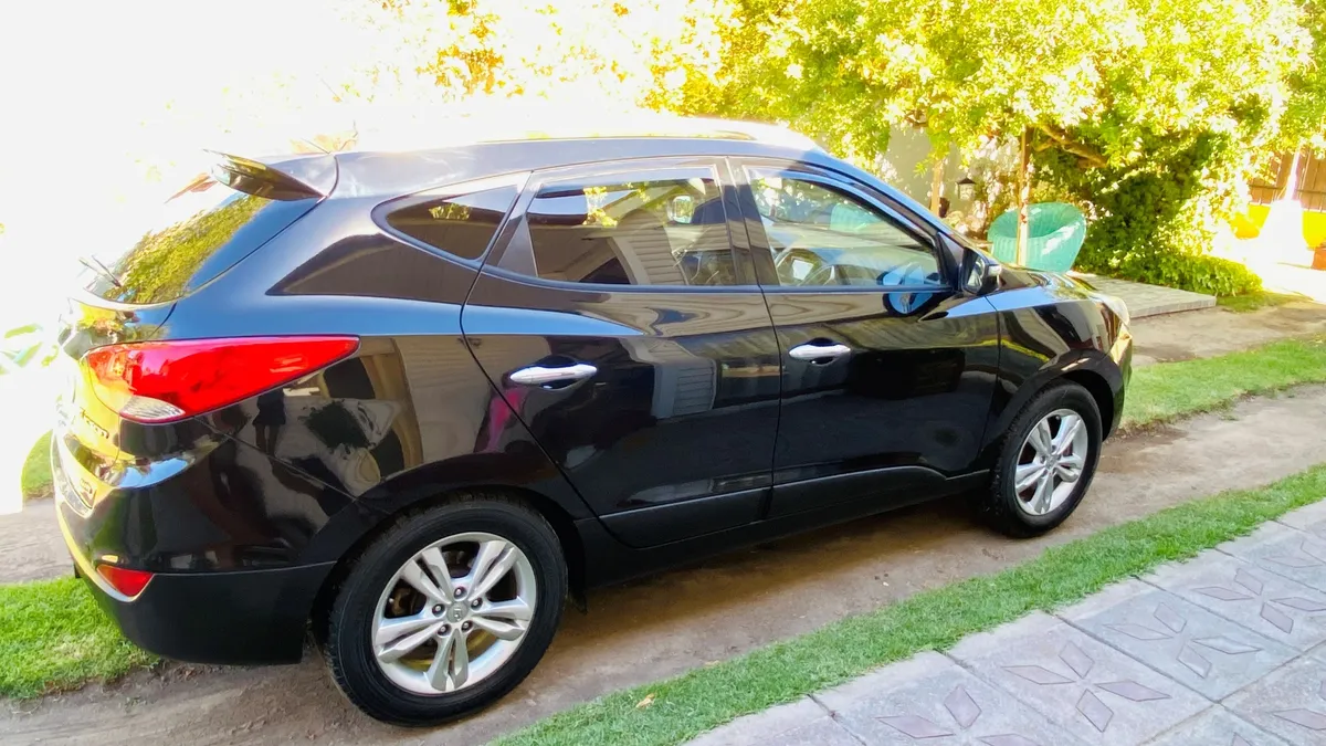 Hyundai Tucson 2.0 Lm Gl Mt 4x4 Ac 2ab año 2011