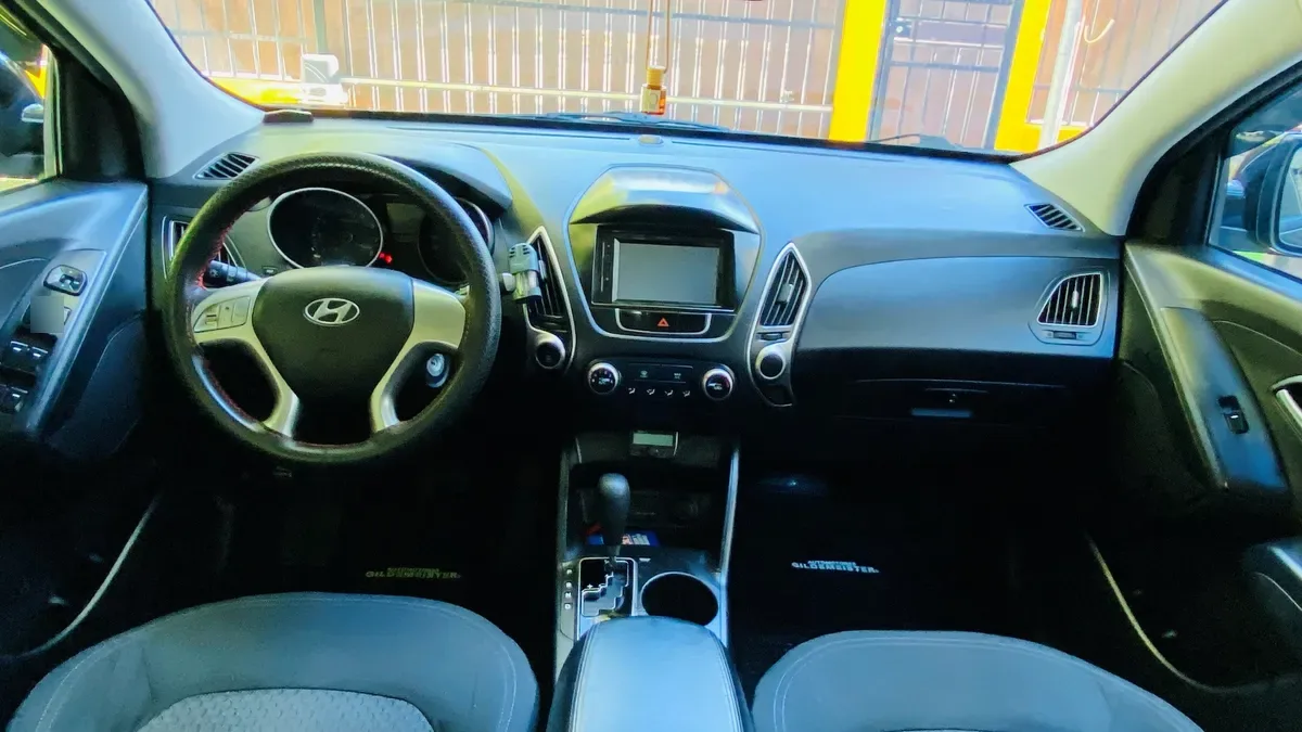 Hyundai Tucson 2.0 Lm Gl Mt 4x4 Ac 2ab año 2011