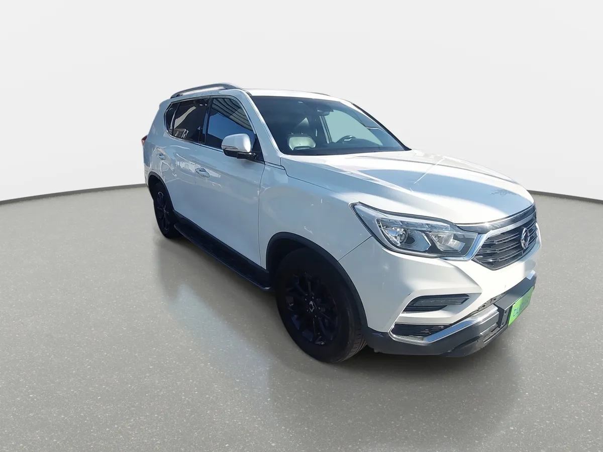 Ssangyong Rexton 2.2 Yrx201 Diesel 4x2 At 5p año 2018